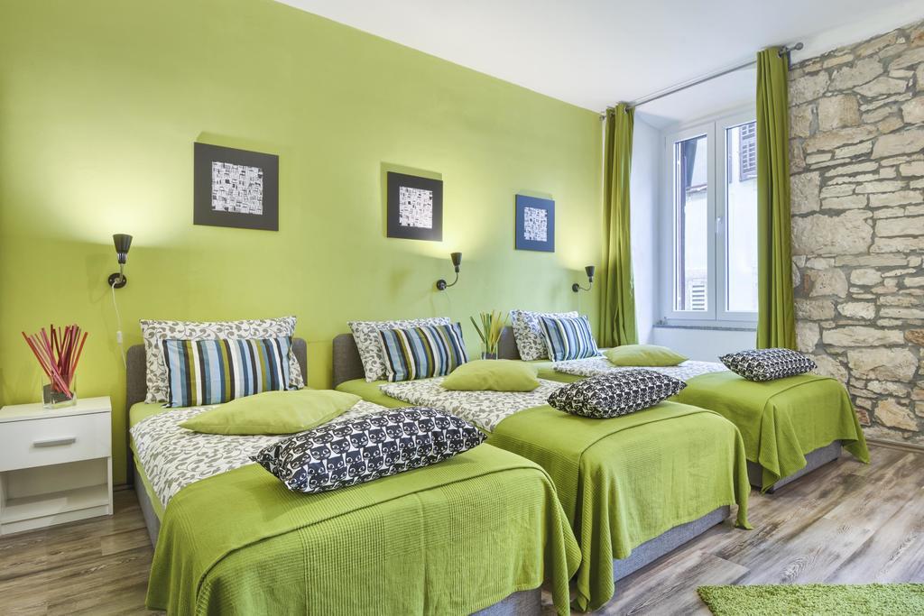 Top Center Rooms & Studio Pula Luaran gambar