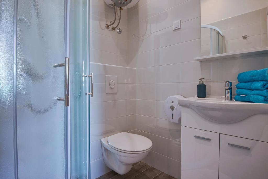 Top Center Rooms & Studio Pula Luaran gambar